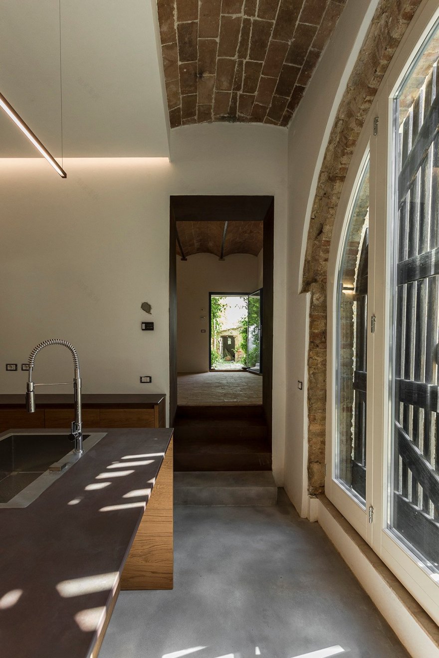 意大利乡村 18 世纪老宅翻新记-2