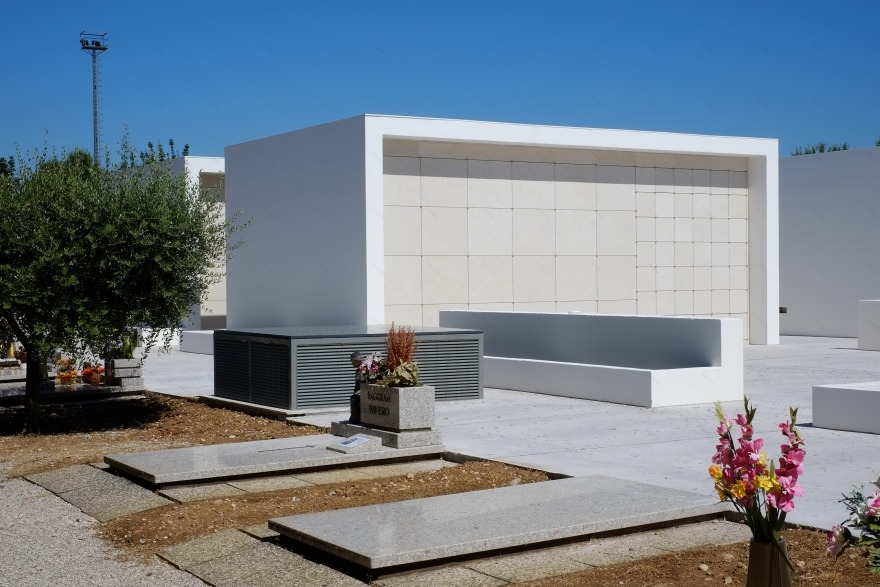 现代艺术化的 Paese 墓地设计-4