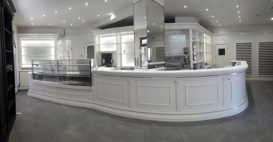 意大利海滨 Gelateria Ipanema 咖啡馆,现代与古典的完美融合-1