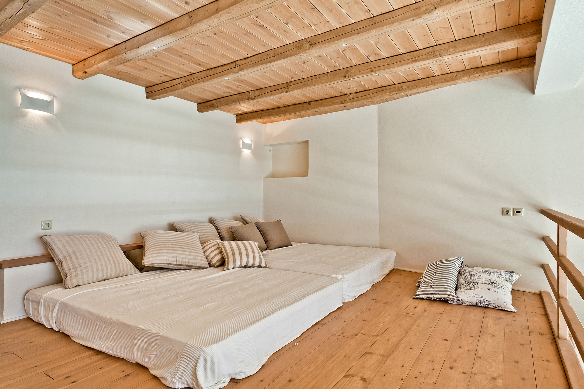 卡帕多斯悬崖上的自然灵感夏季度假屋丨A&,M-9