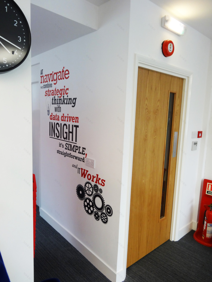 红黑碰撞,打造视觉盛宴-6