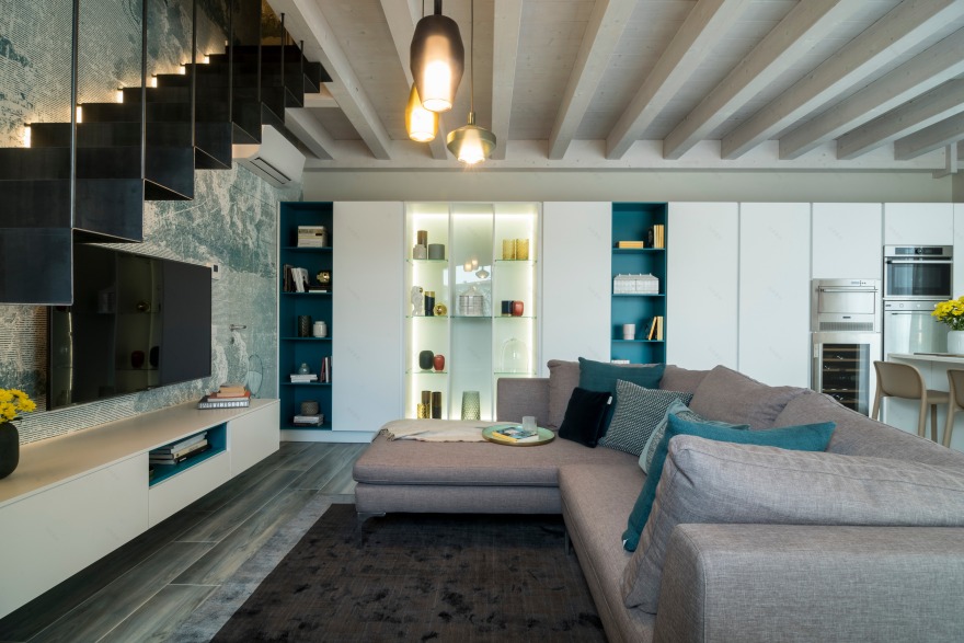 色彩斑斓的湖畔居所设计-8