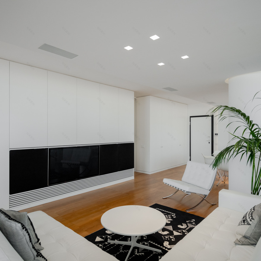 现代顶层公寓,打造无缝室内外空间-5