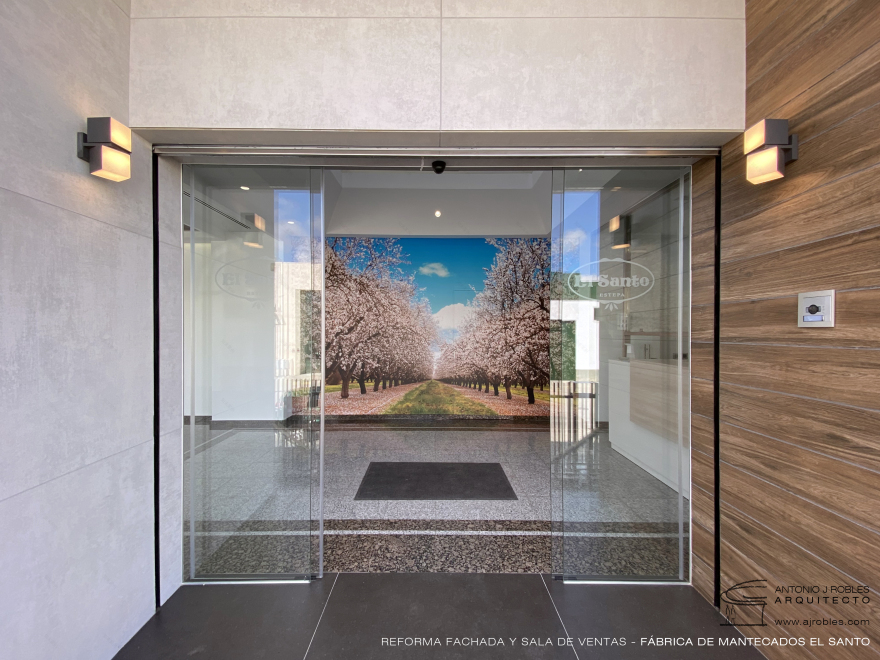 "圣品"饼干工厂重塑记-9