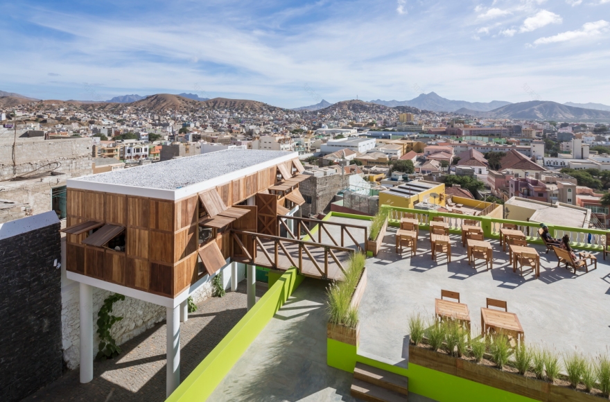 Cape Verde 岛上的生态酒店 - 融入本土元素的环保设计-64