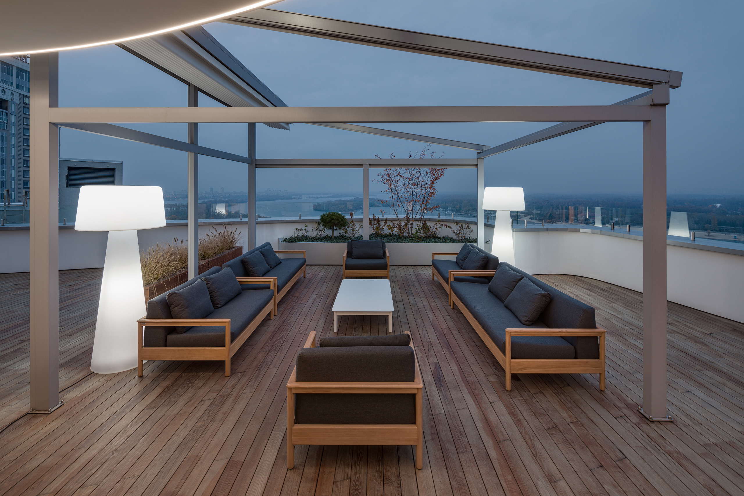 双层公寓设计，尽显空间层次感-30