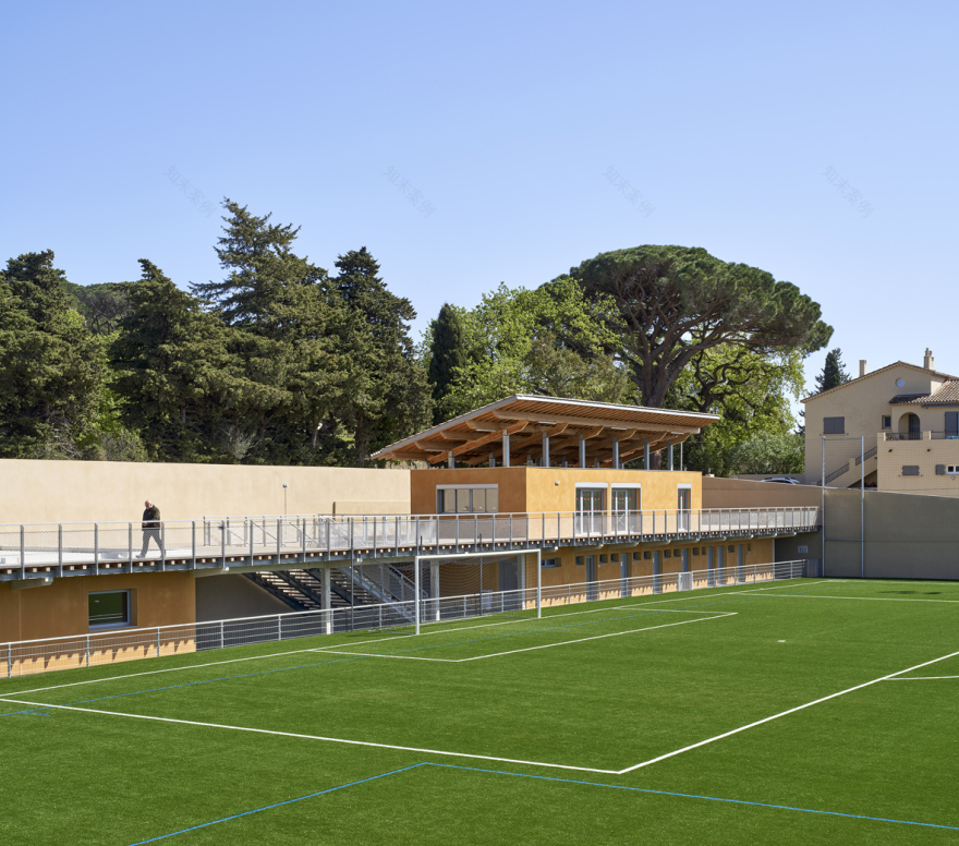 融合城市景观的体育场馆设计-7