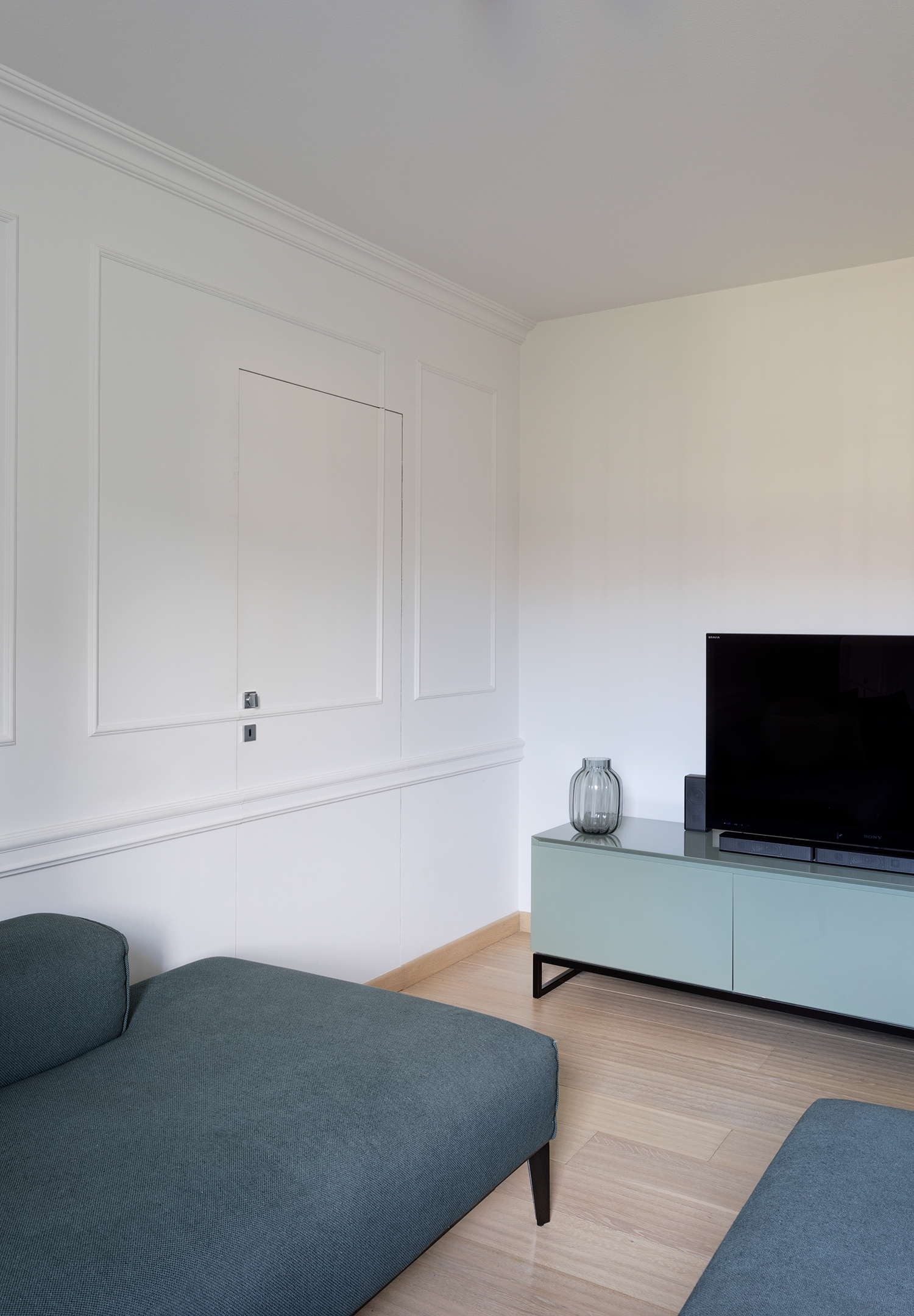 绿意盎然的意式别墅家居设计-24