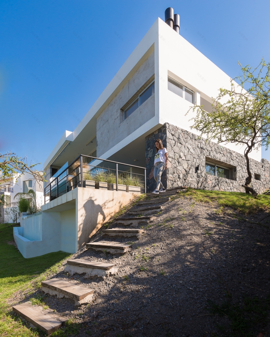 山景别墅,自然与简约的完美融合-17