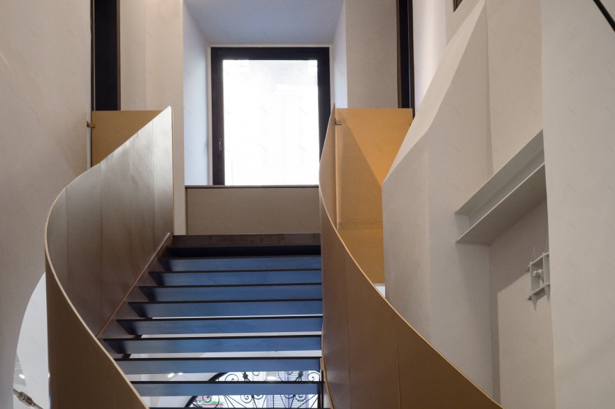 波尔特罗纳·弗劳展厅-15