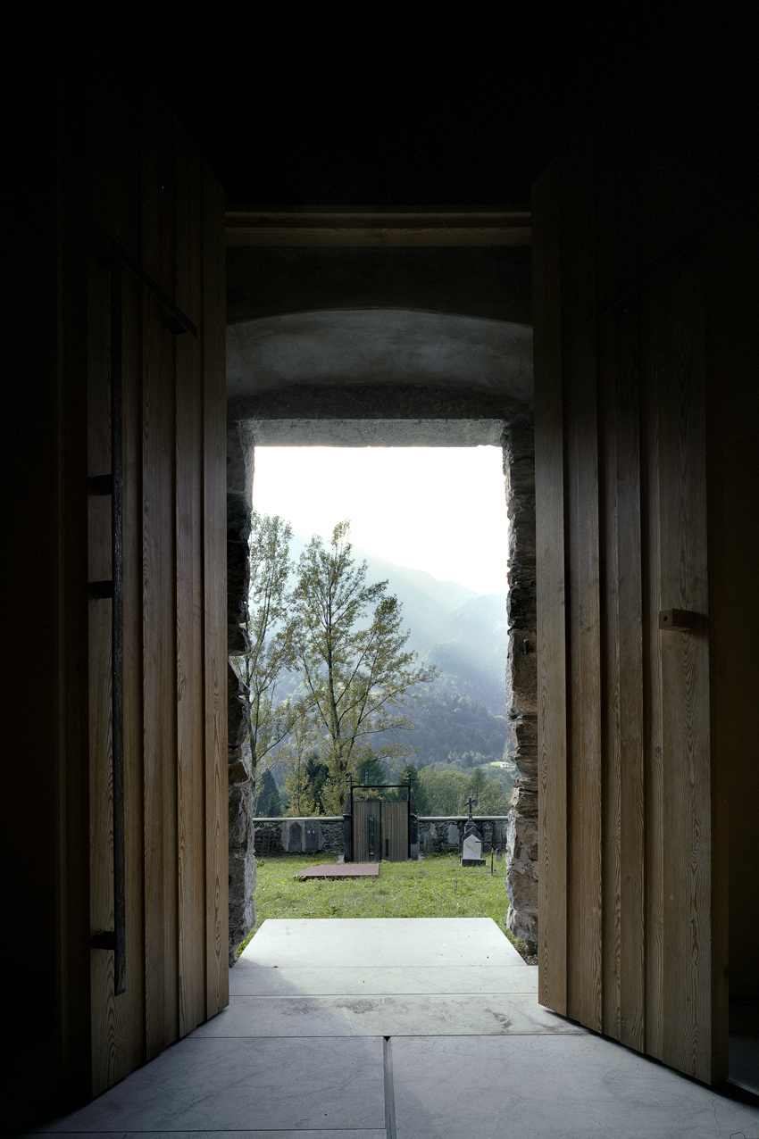 蒂马乌历史公墓的修复·克利尤利斯-11