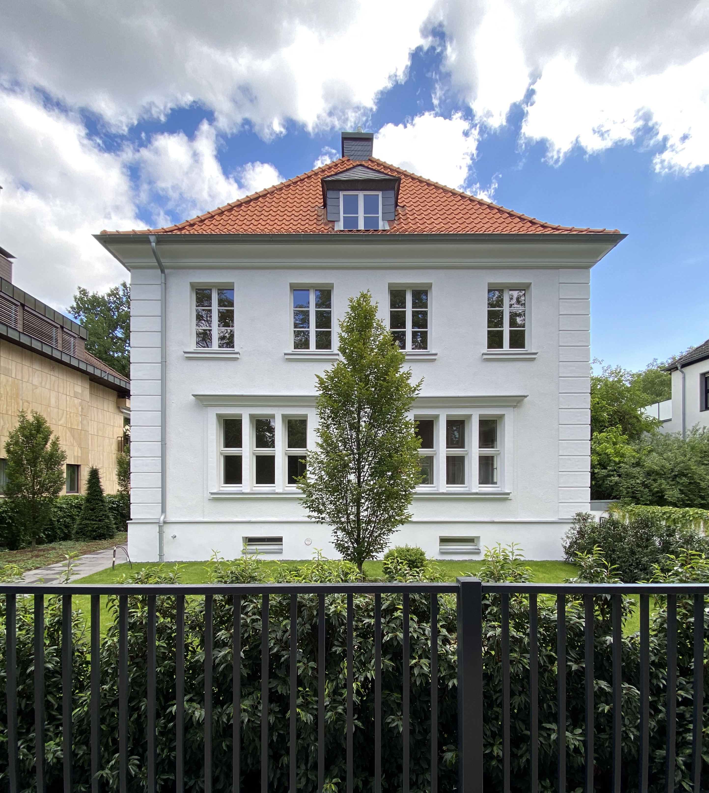 House F30 in Düsseldorf-0