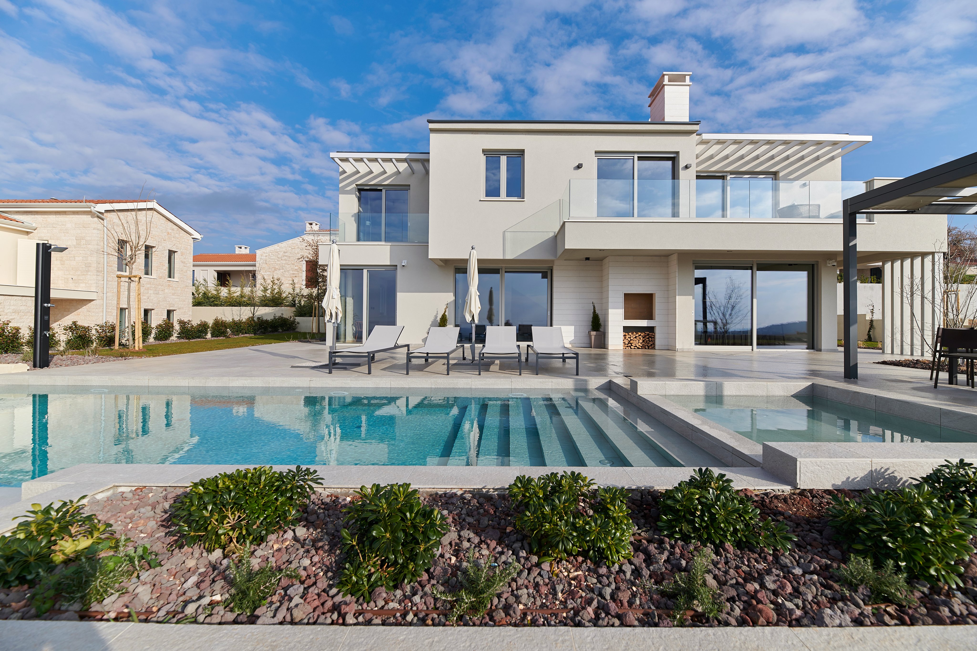 神秘内敛的伊斯特拉海岸别墅-0