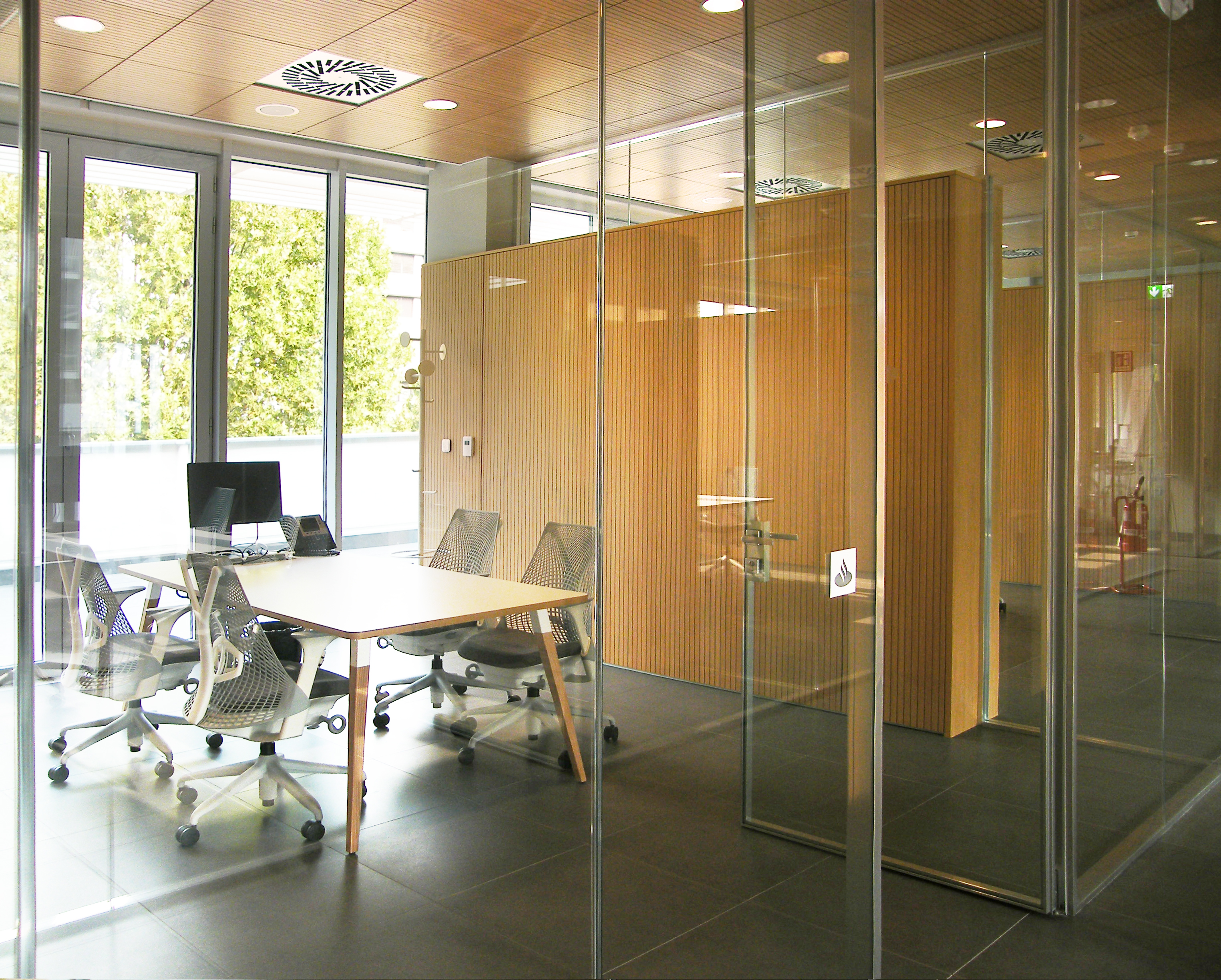 Santander 银行新总部 | 创新办公空间与自然的和谐融合-9