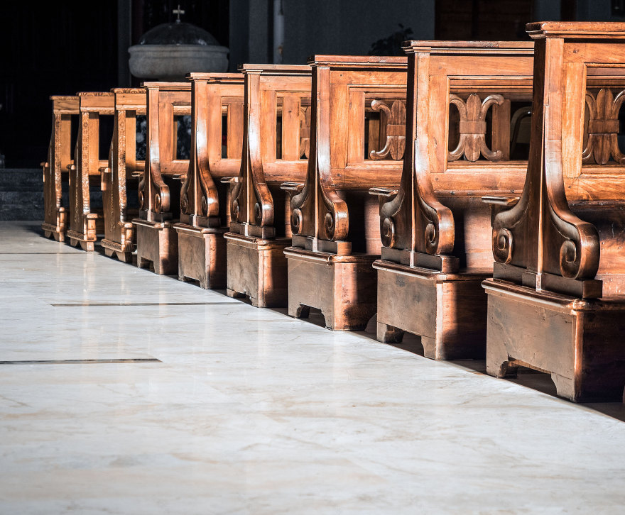 融合传统与创新的 Sedrina 教堂改造-10