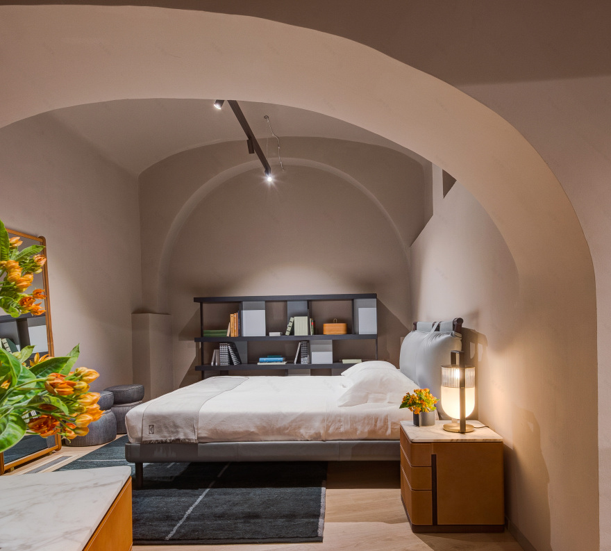 波尔特罗纳·弗劳展厅-54