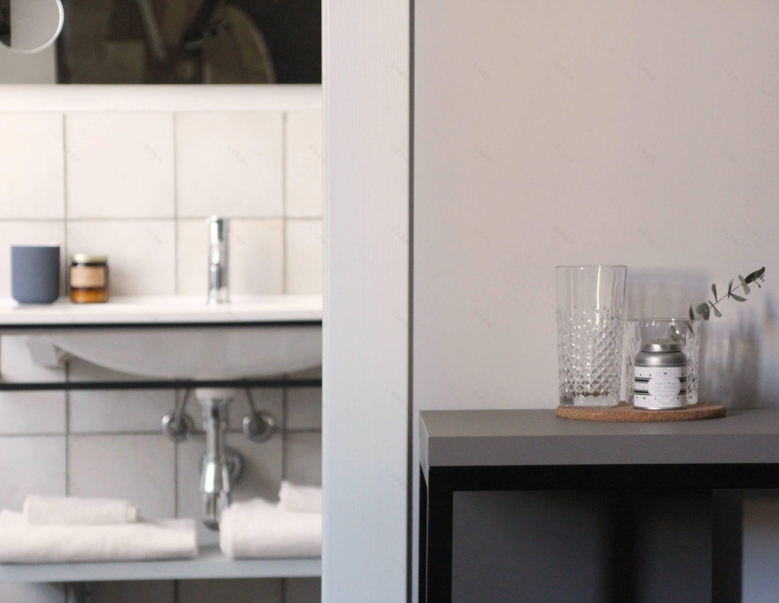 Mathis 酒店 | 摩托灵魂的复古现代空间-16