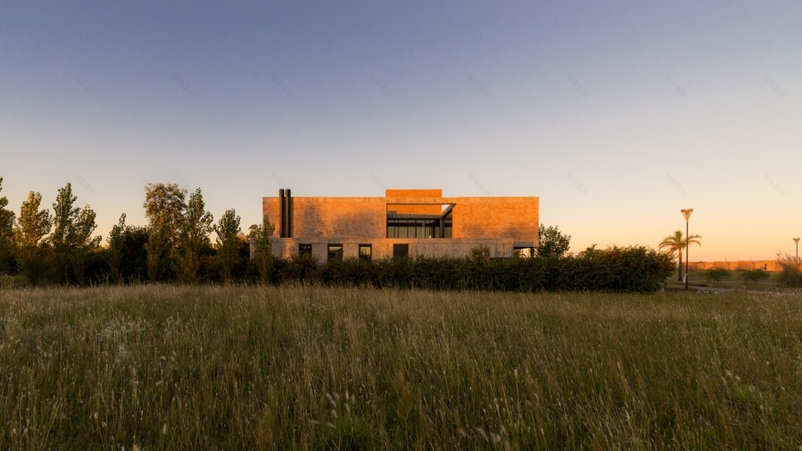 自然与生活共融的别墅设计-29