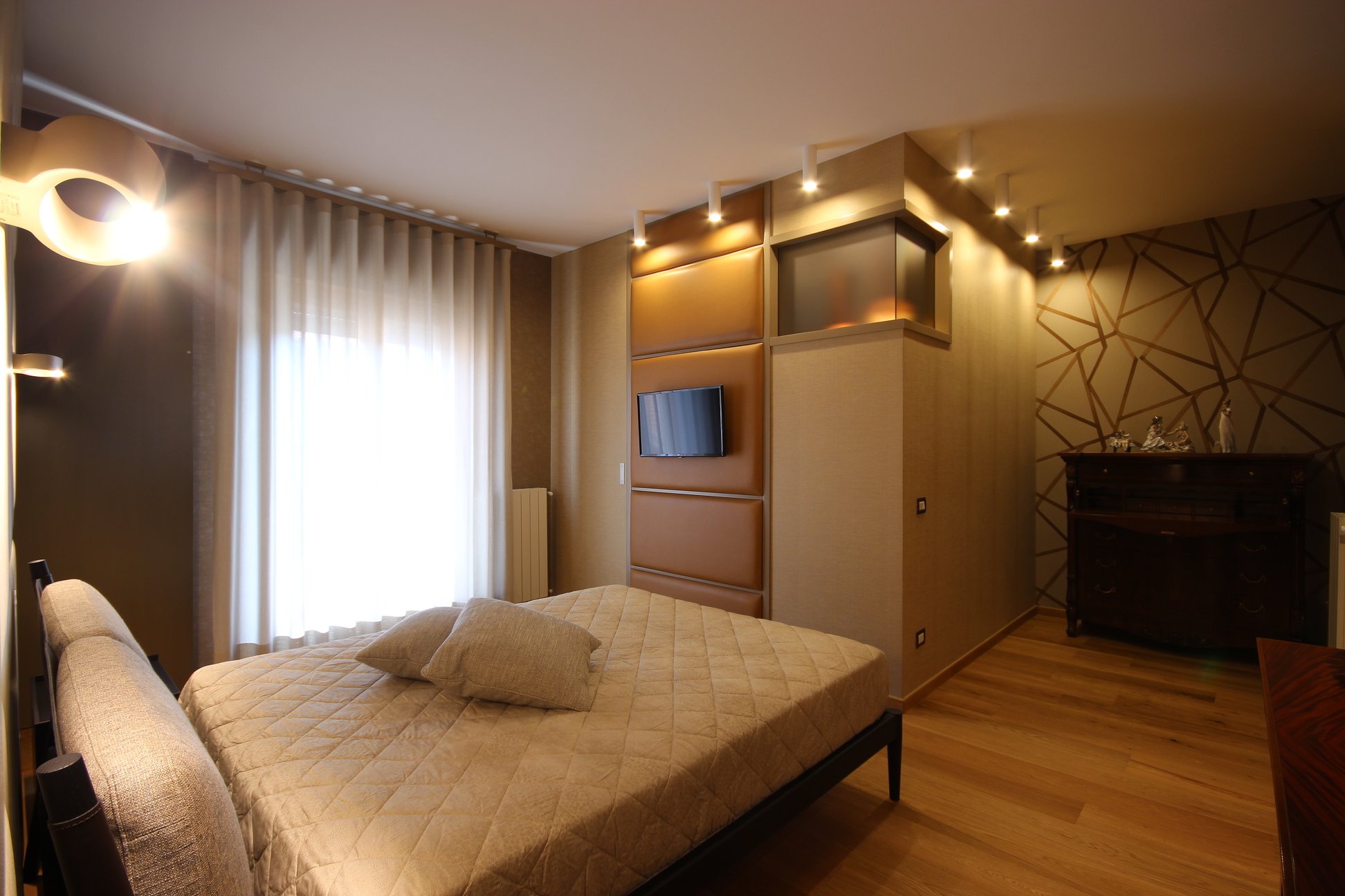 温馨现代家居，打造多功能生活空间-28