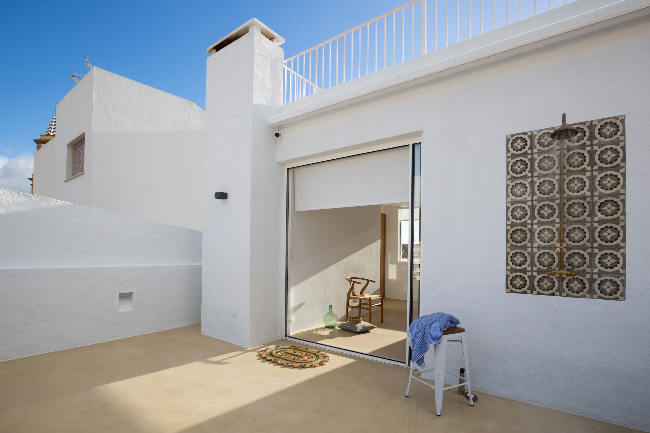 传统与当代共融的西班牙别墅设计-2