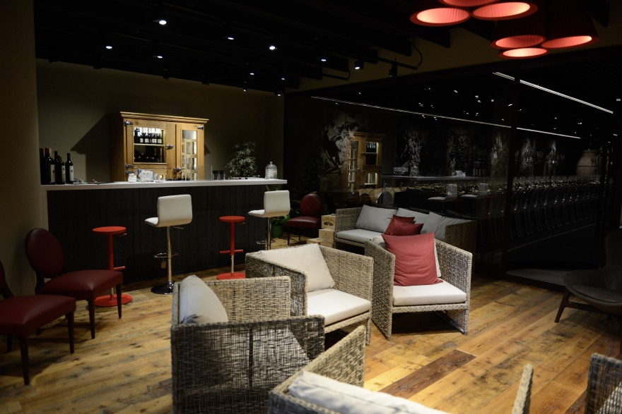 意大利酒庄 Davinum 酒窖的室内设计-11