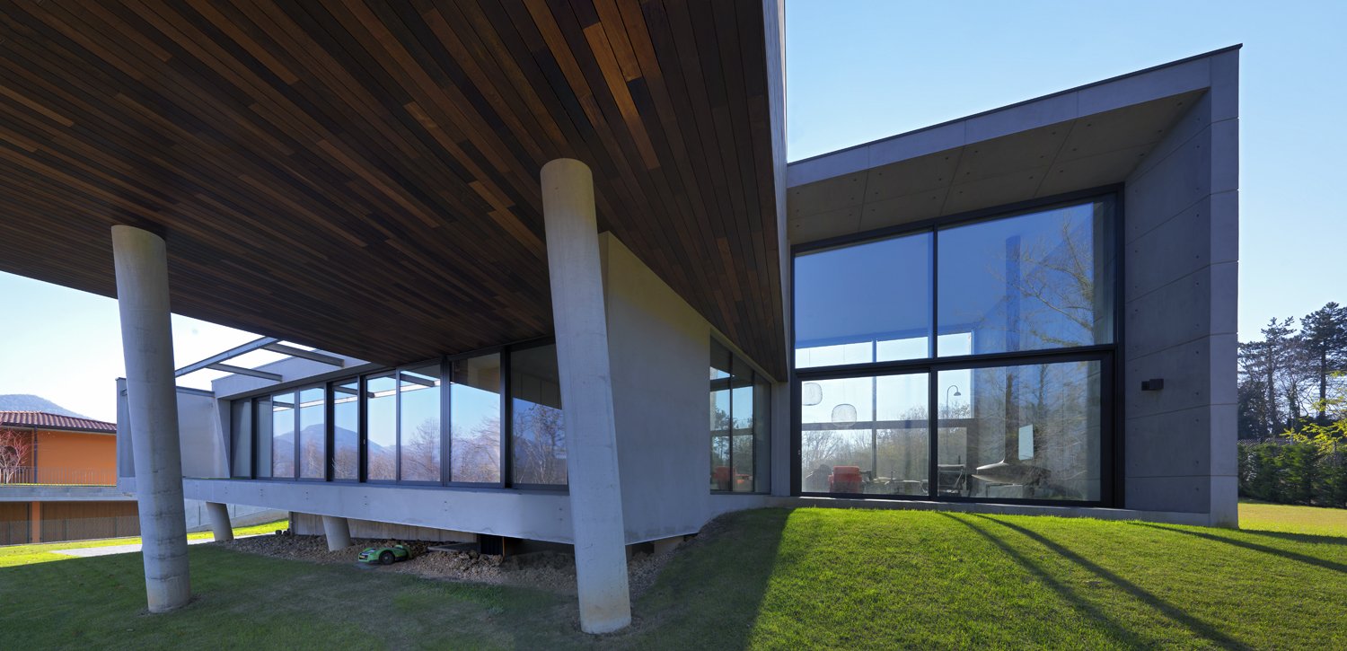 悬浮森林中的透明别墅-18