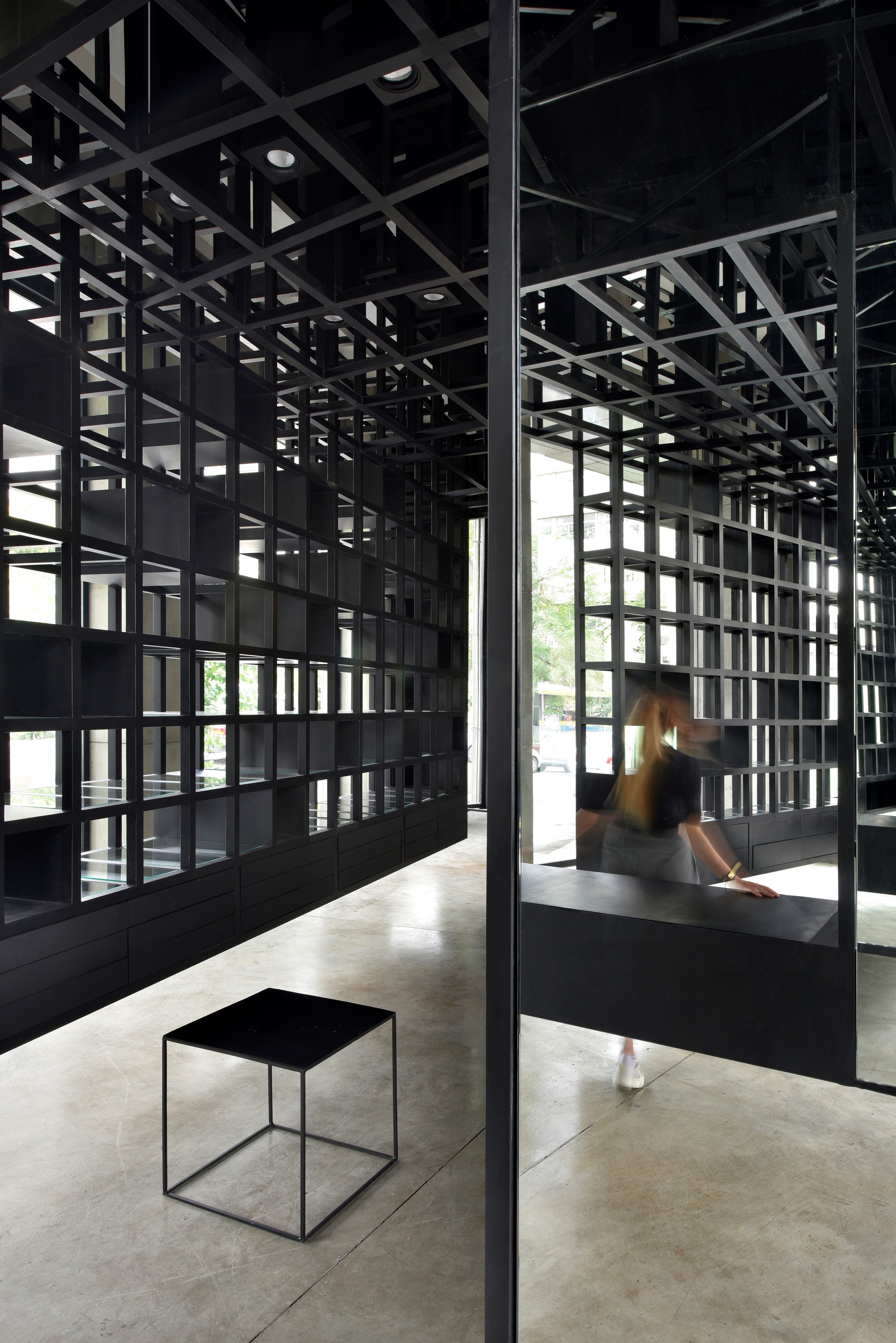 牛顿眼镜画廊丨Moein Nikaeen,Babak Nasirabadi-5