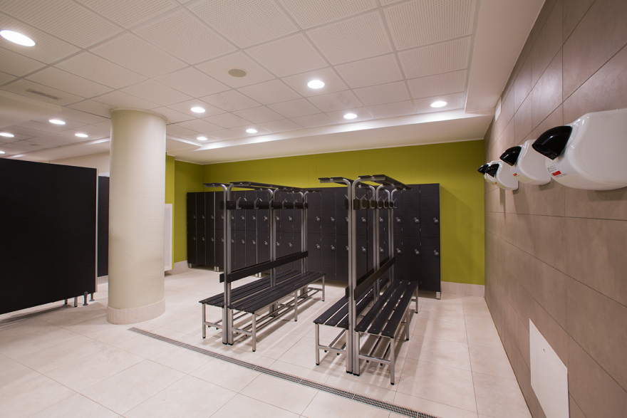 深度愉悦的 Y·40 泳池更衣室设计-1