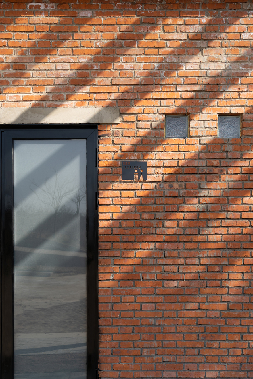 松树环绕的乡村旅游公厕丨中国武汉丨UAO 瑞拓设计-35