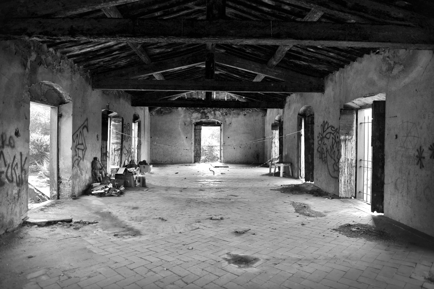 意大利百年烟草工厂改造,绿色建筑与艺术的完美融合-2