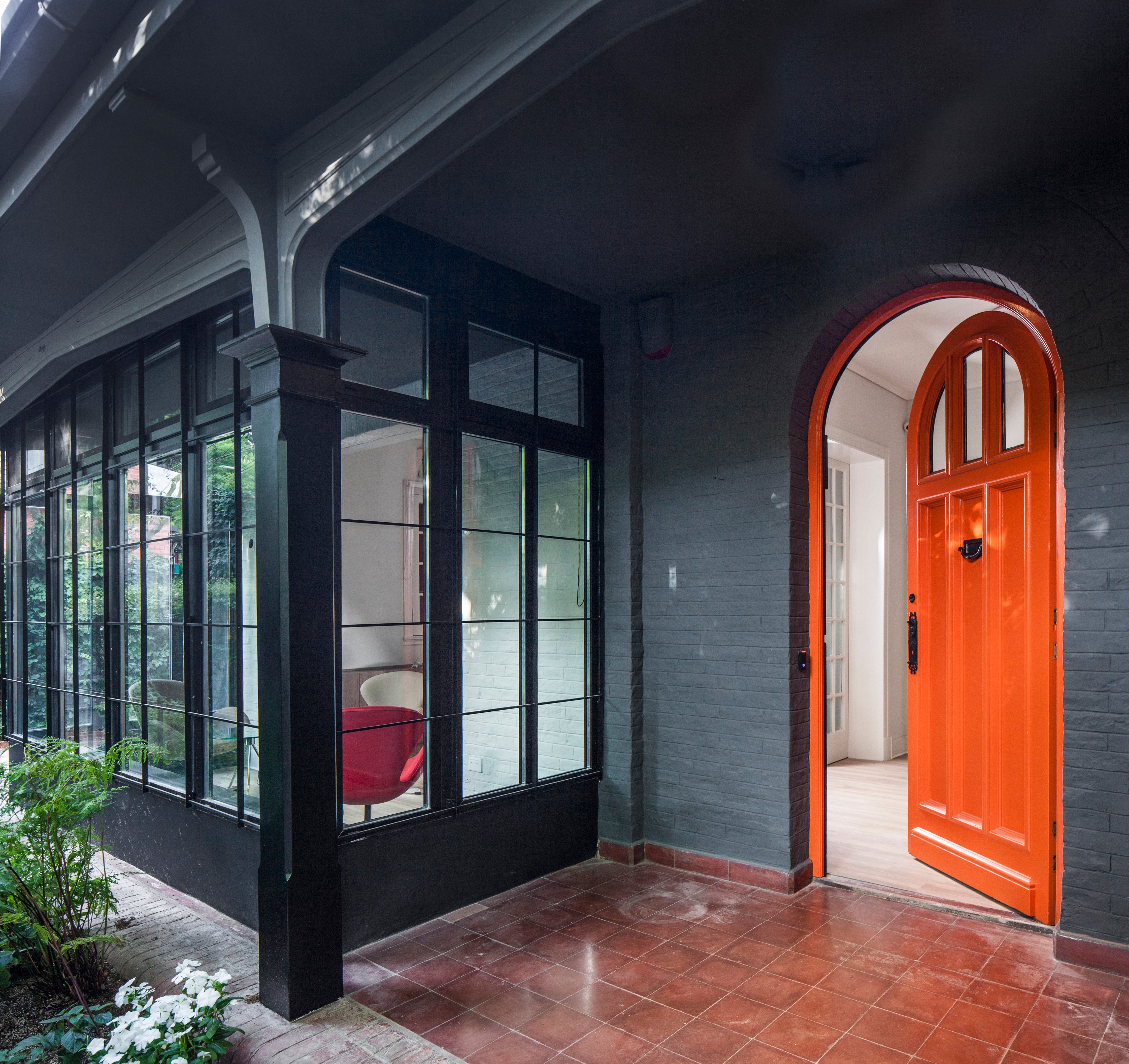 英式小屋变身设计 agency,灵活创意空间-2