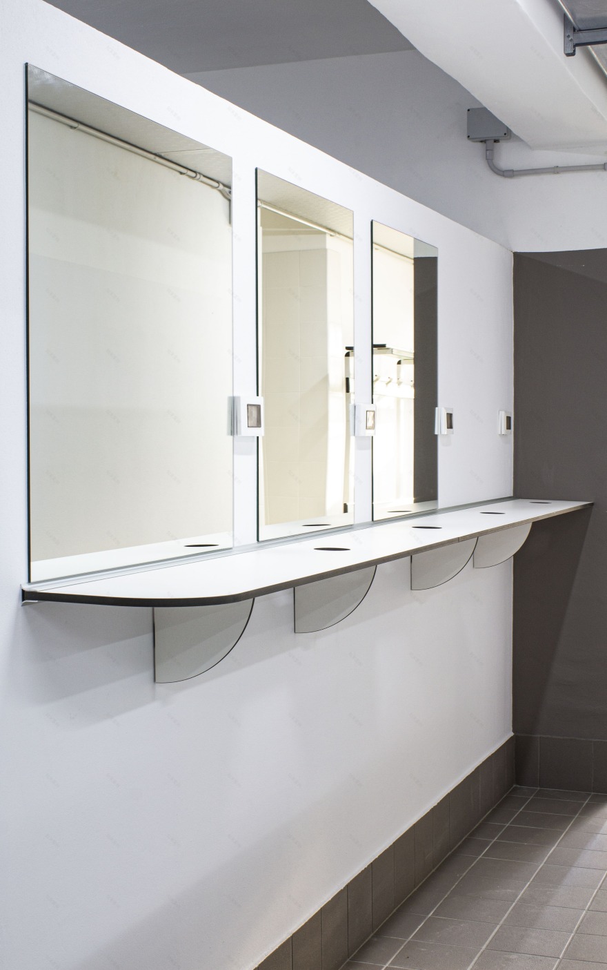 运动村游泳池和平拱更新浴室设计-7