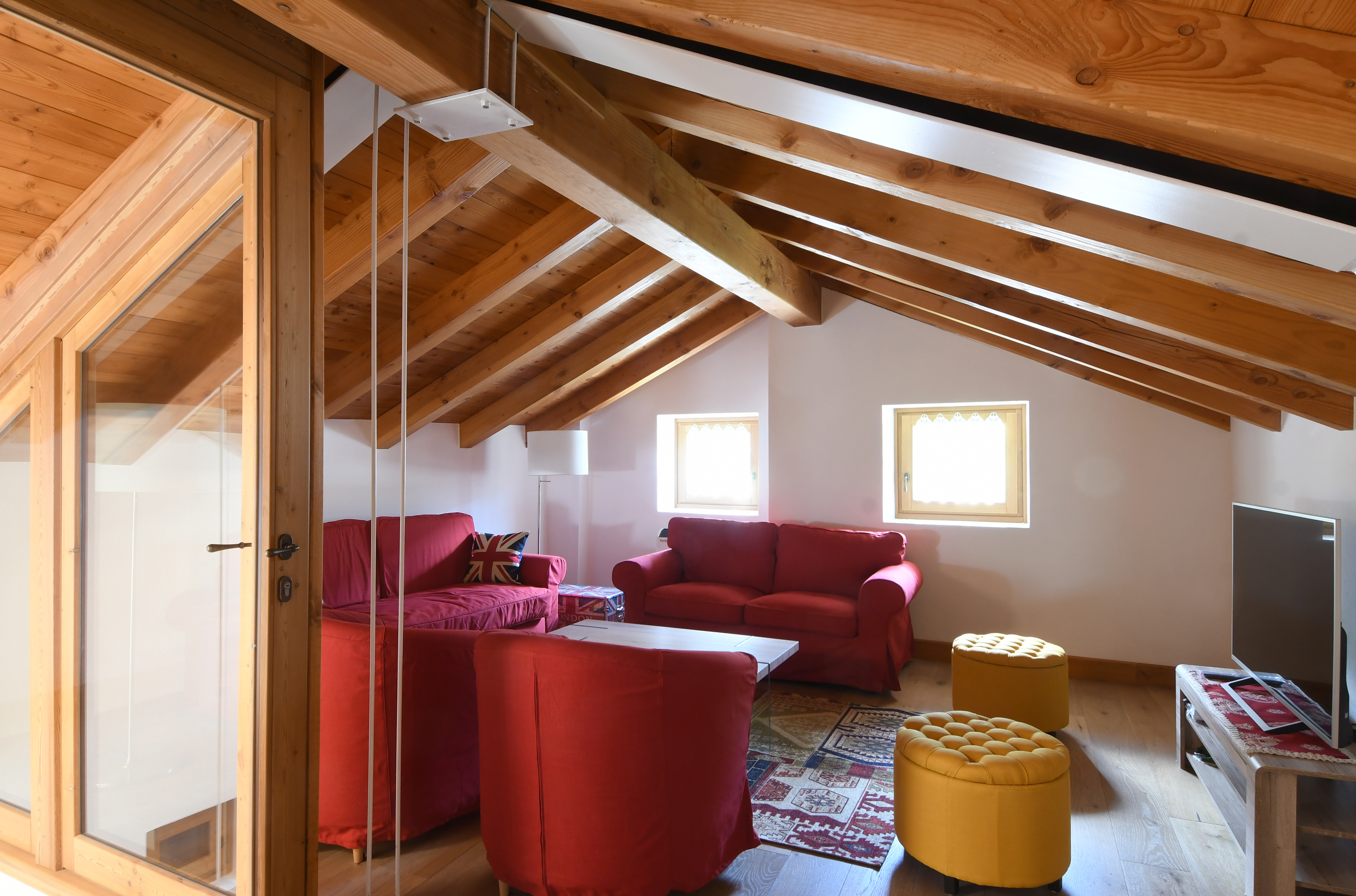 回忆满满的山区家庭住宅翻新-8