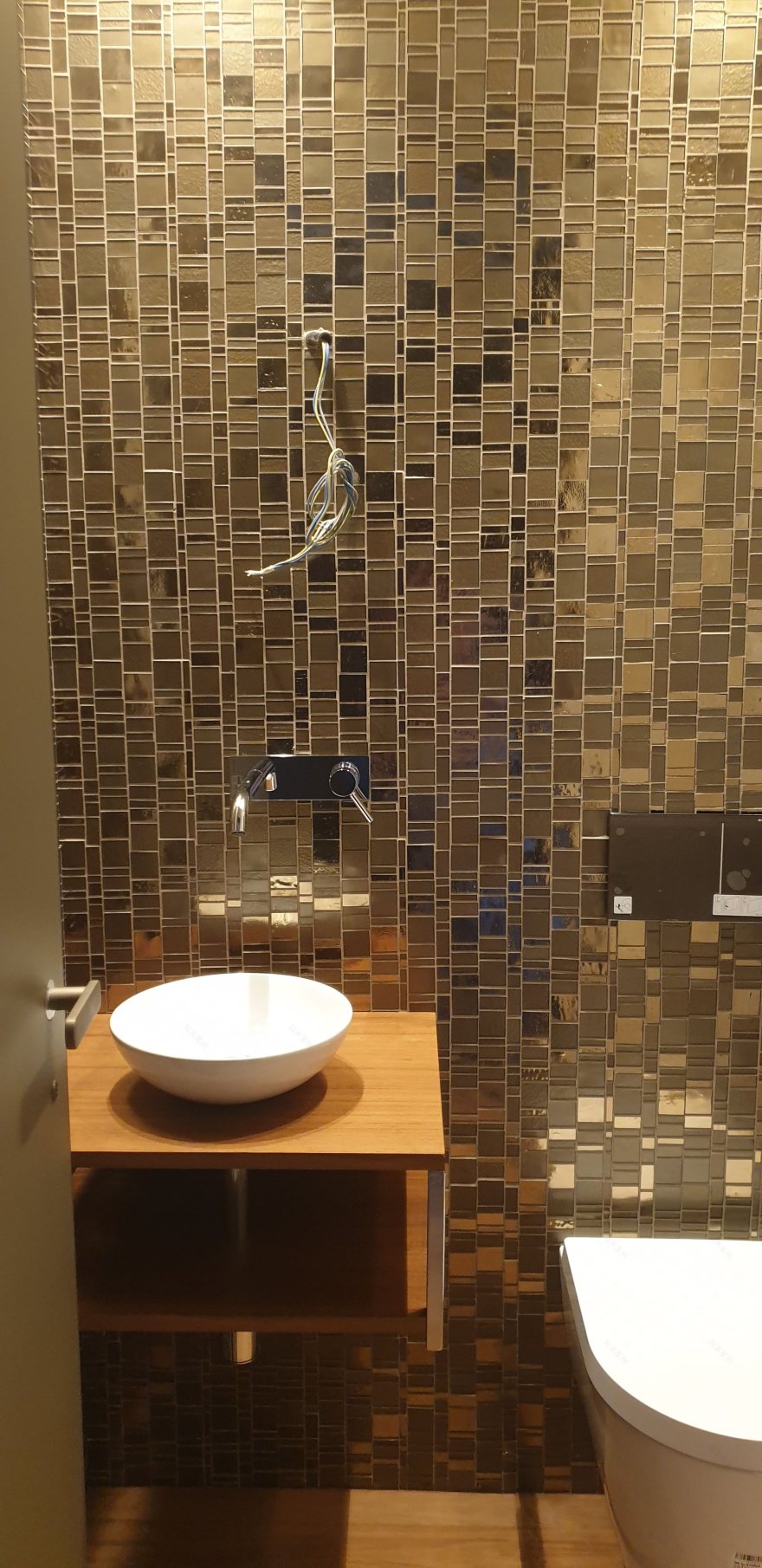 米兰双层公寓现代翻新,结构改造与复古元素完美融合-18