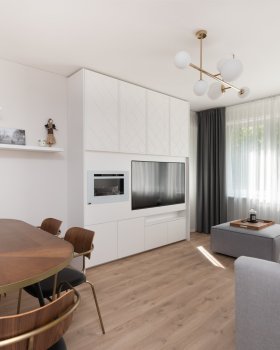 Gintare Jarmalaviciute丨公寓丨Reconstruction of an old apartment.