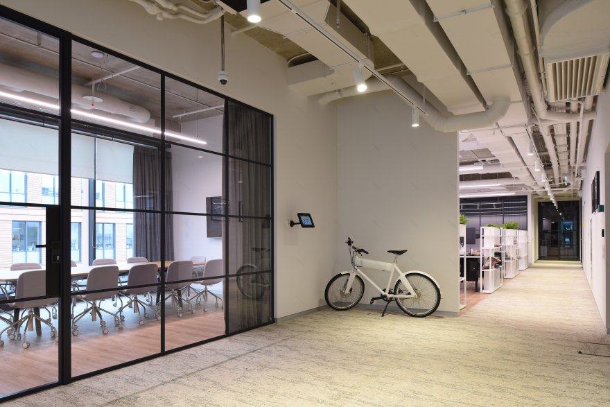 游戏开发者的“空白办公室”-1