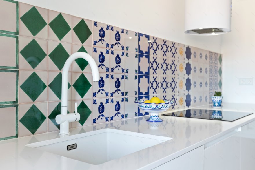 格兰纳达 80 年代厨房翻新-5