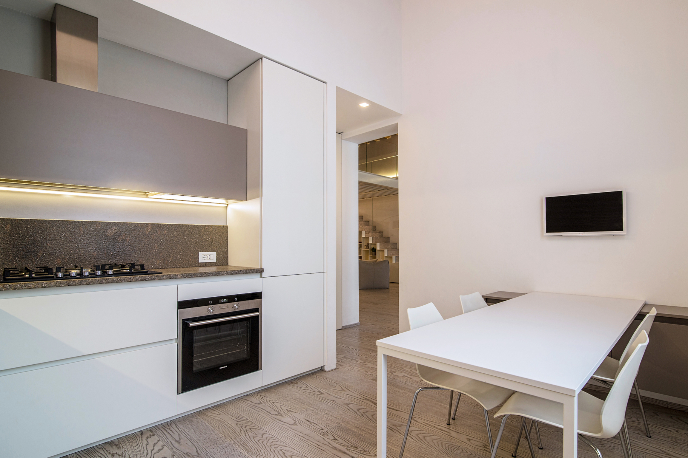 意大利 17 世纪宫殿翻新,优雅打造现代贵族空间-5