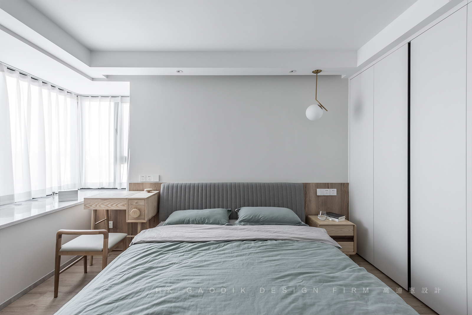 高迪愙设计事务所 | 平层住宅,控制细节平衡空间情感-27