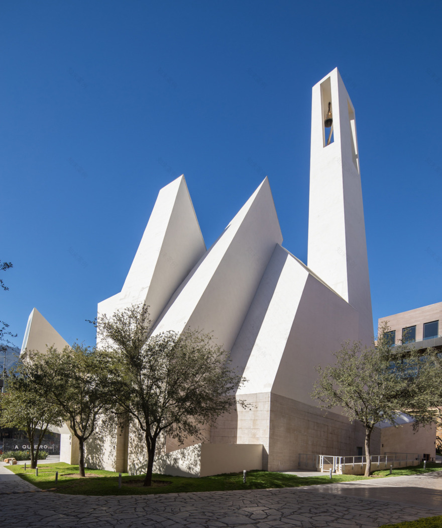 墨西哥 Monterrey 的"El Señor de la Misericordia"教堂 | 现代与传统的完美结合-4