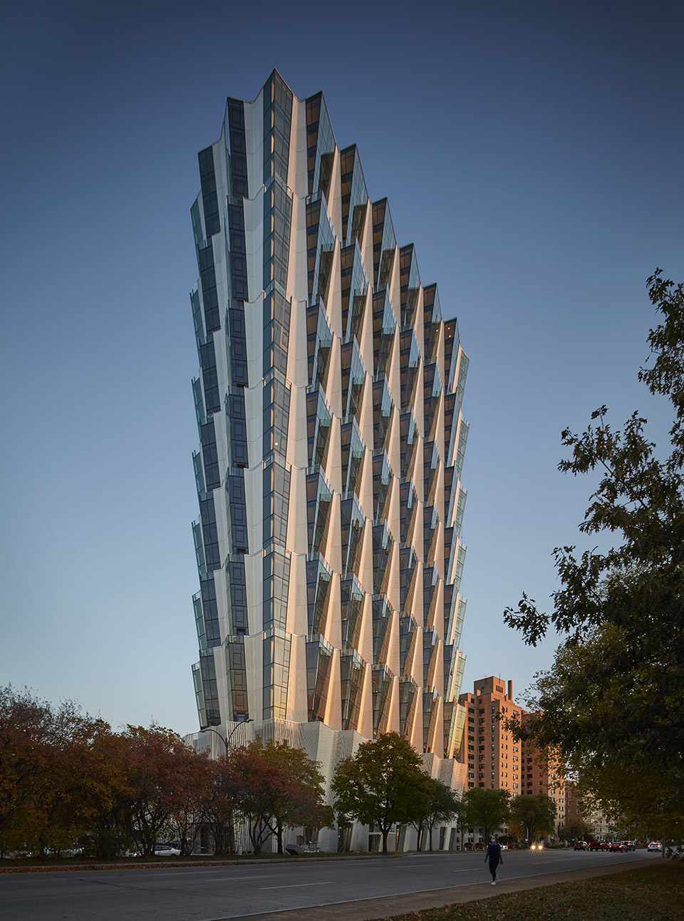 One Hundred住宅塔楼，圣路易斯/分层的体量形式与叶片状的平面布局-63