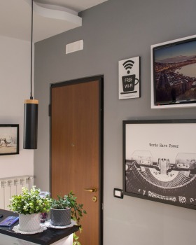 低成本打造独特灵魂的 Naples B&B