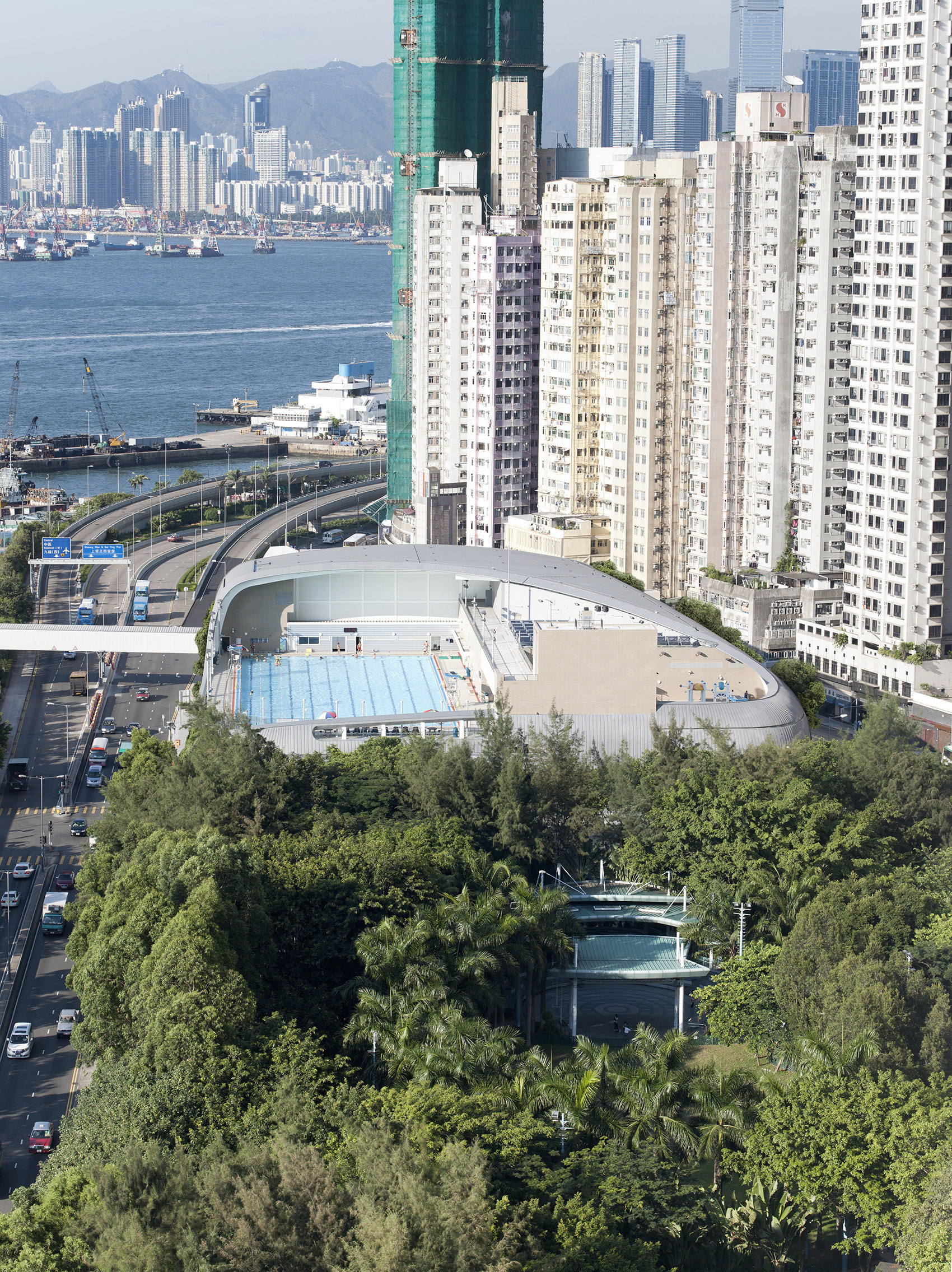 坚尼地城游泳池，香港/香港岛都市中的「太空船」-45