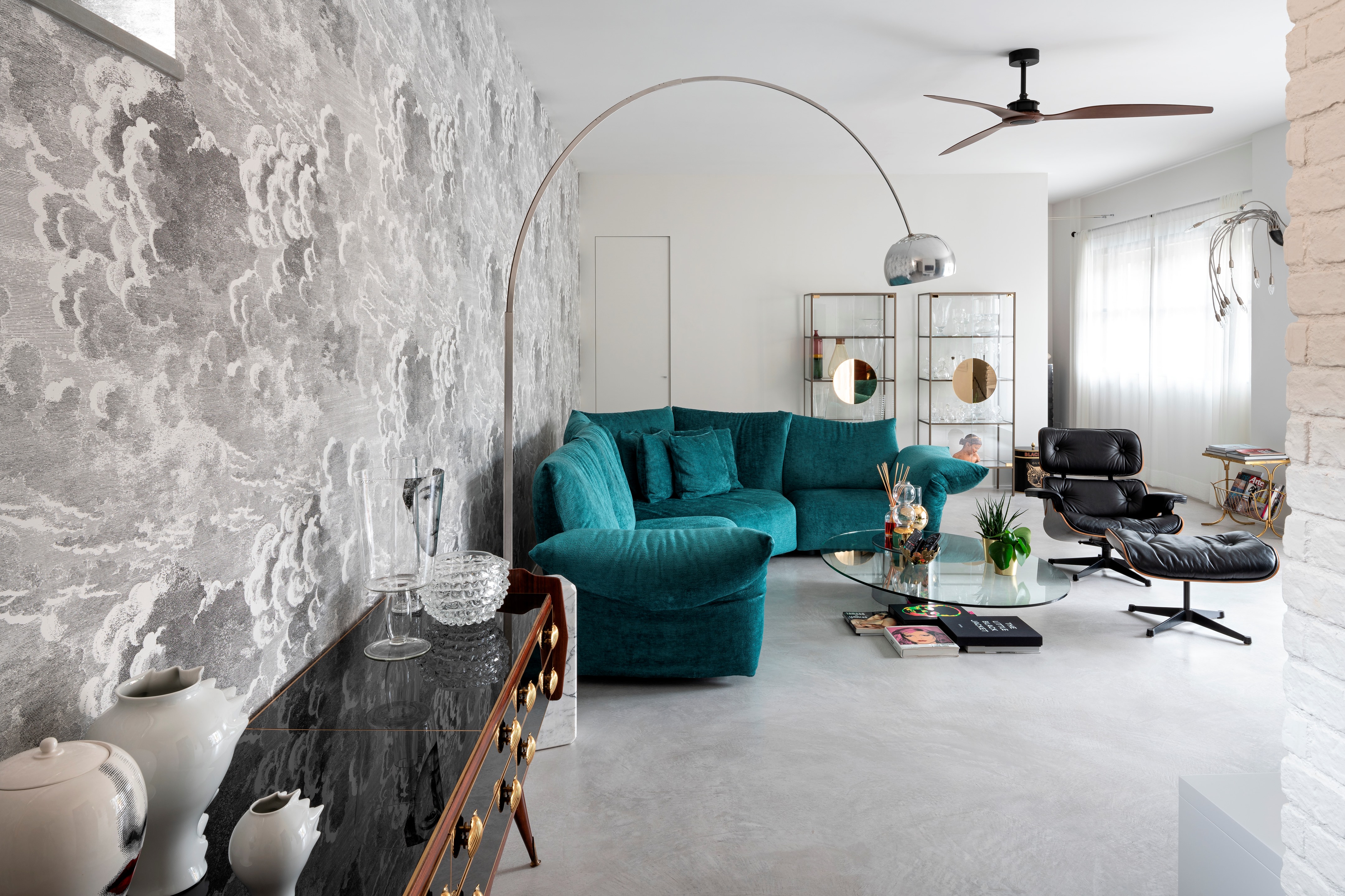 穿越时空的工业风公寓设计-10