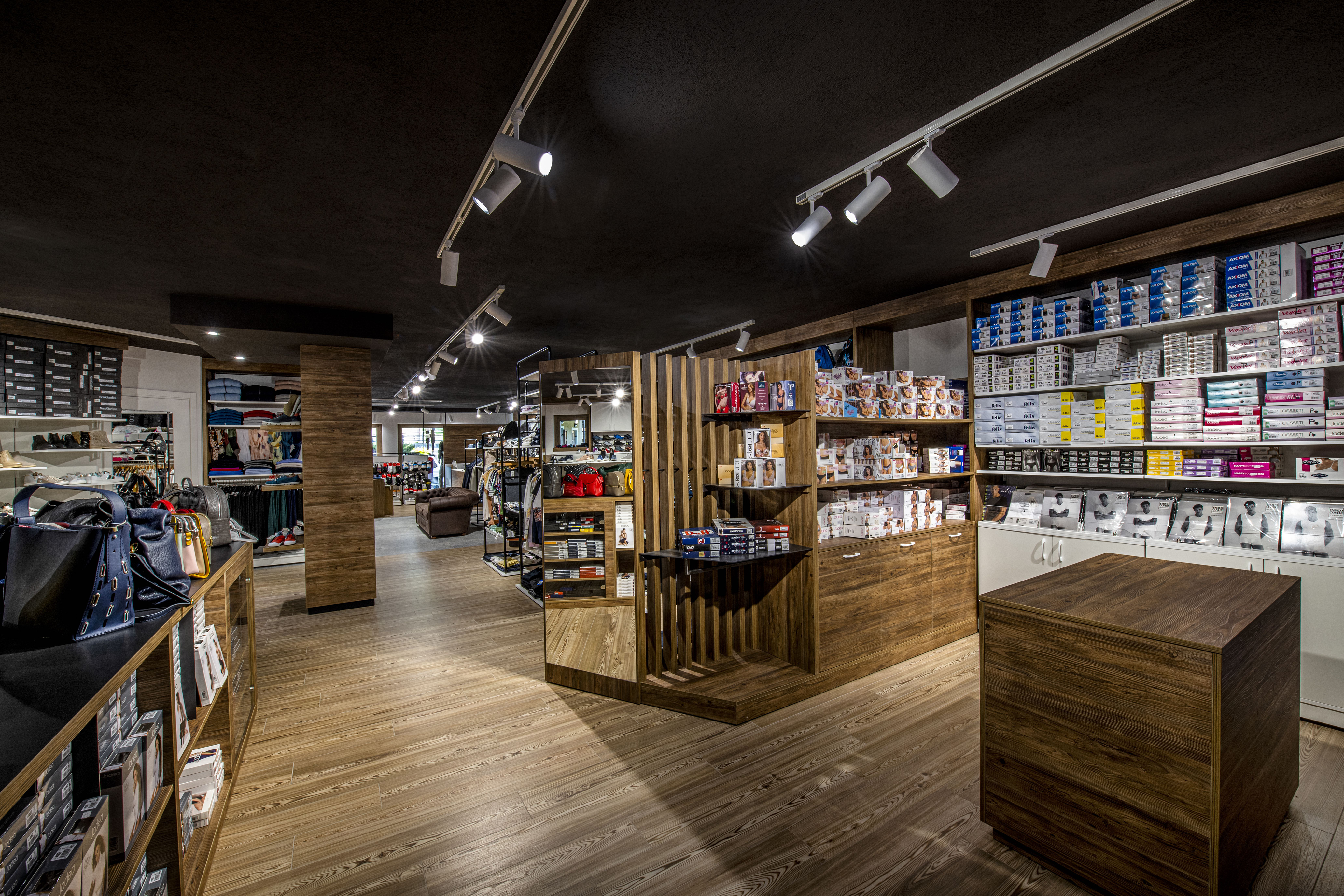 Longa Sport & Fashion 室内设计革新丨BM Italia-12