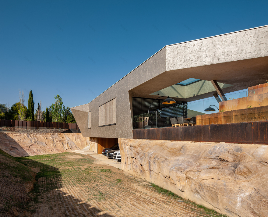 单层别墅融入环境,呈现现代豪华生态设计-1