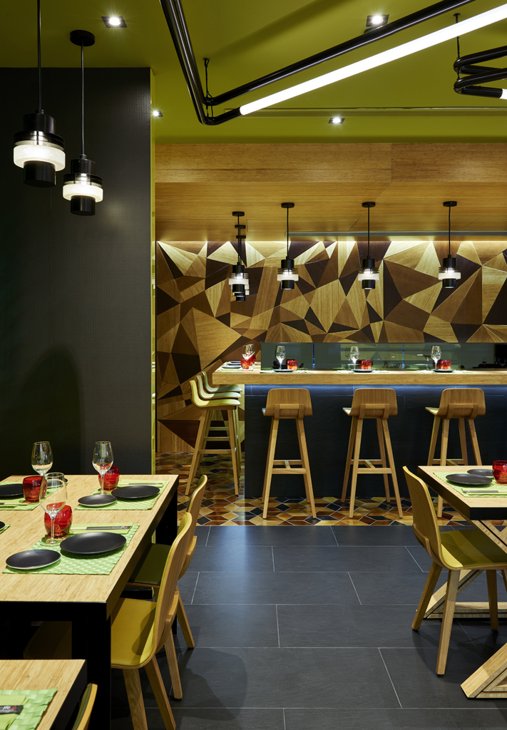 巴塞罗那的日 Peru 餐厅 · 融合文化的美食空间-11