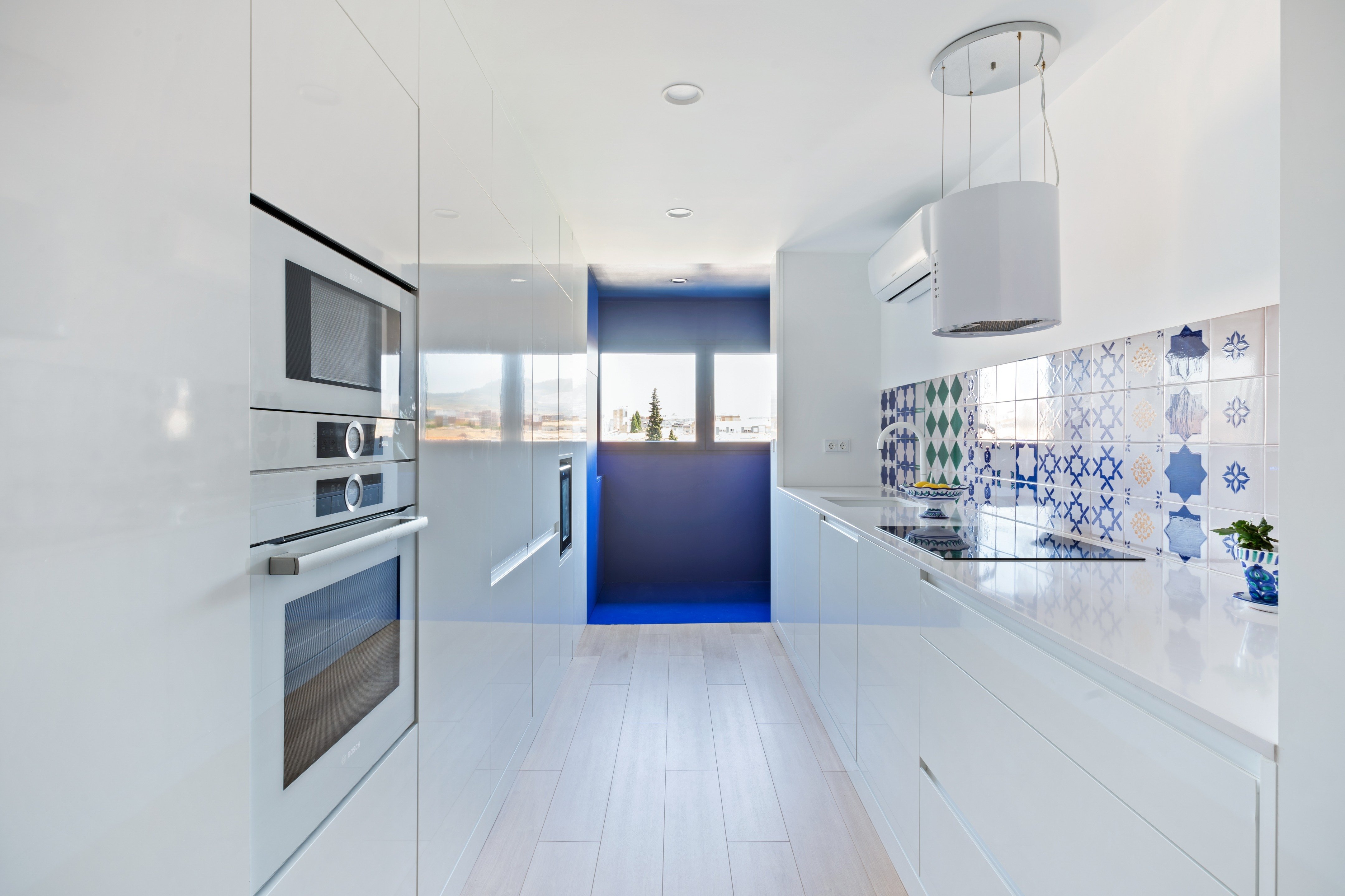 格兰纳达 80 年代厨房翻新-0