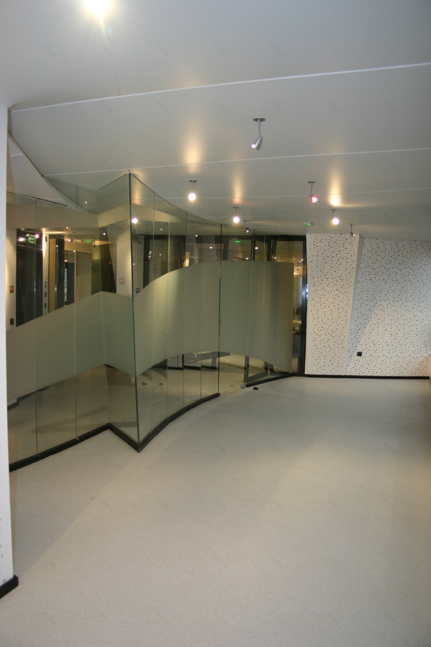 巴黎工会委员会会议室 | 现代与实用的设计-11