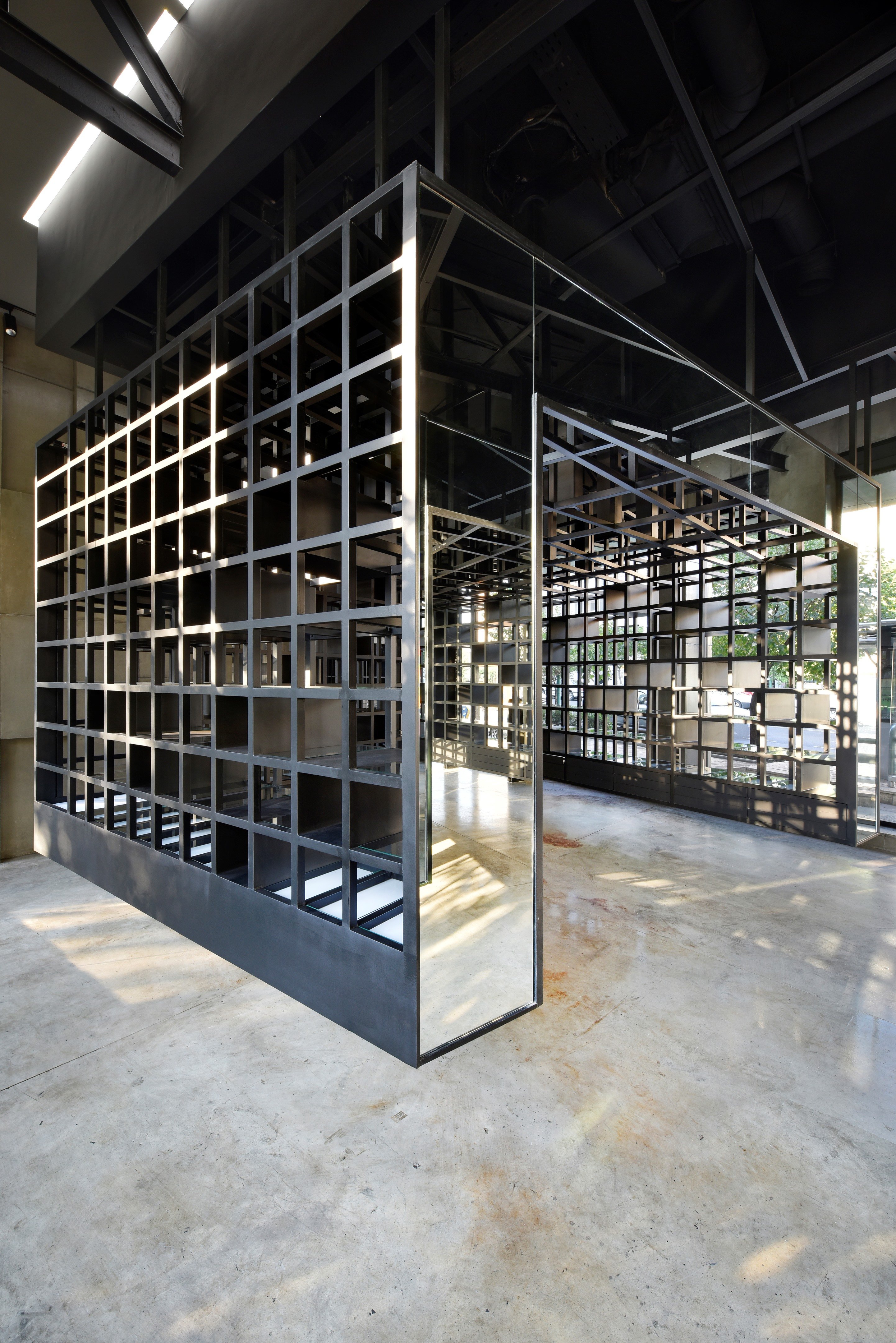 牛顿眼镜画廊丨Moein Nikaeen,Babak Nasirabadi-12